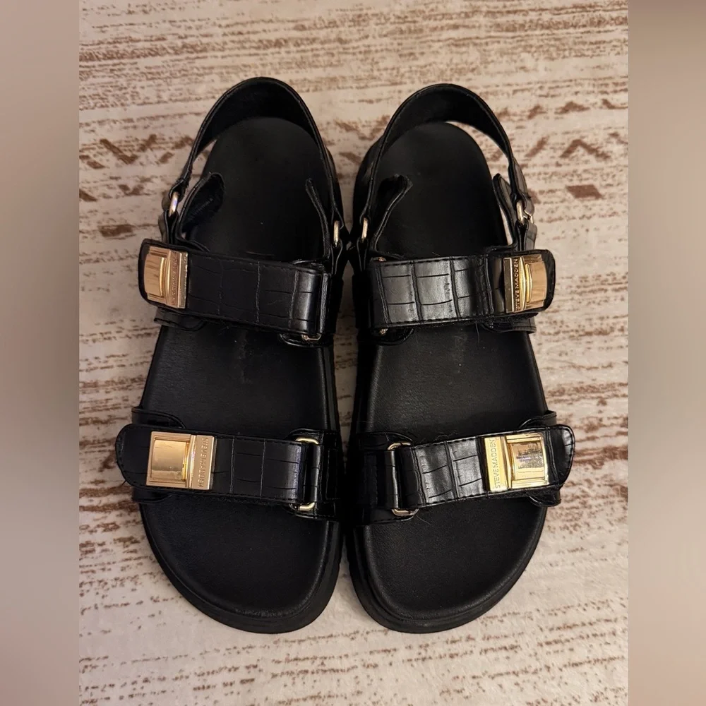 Black Sandals with Gold Accents Steve Madden - Picture 1 of 6
